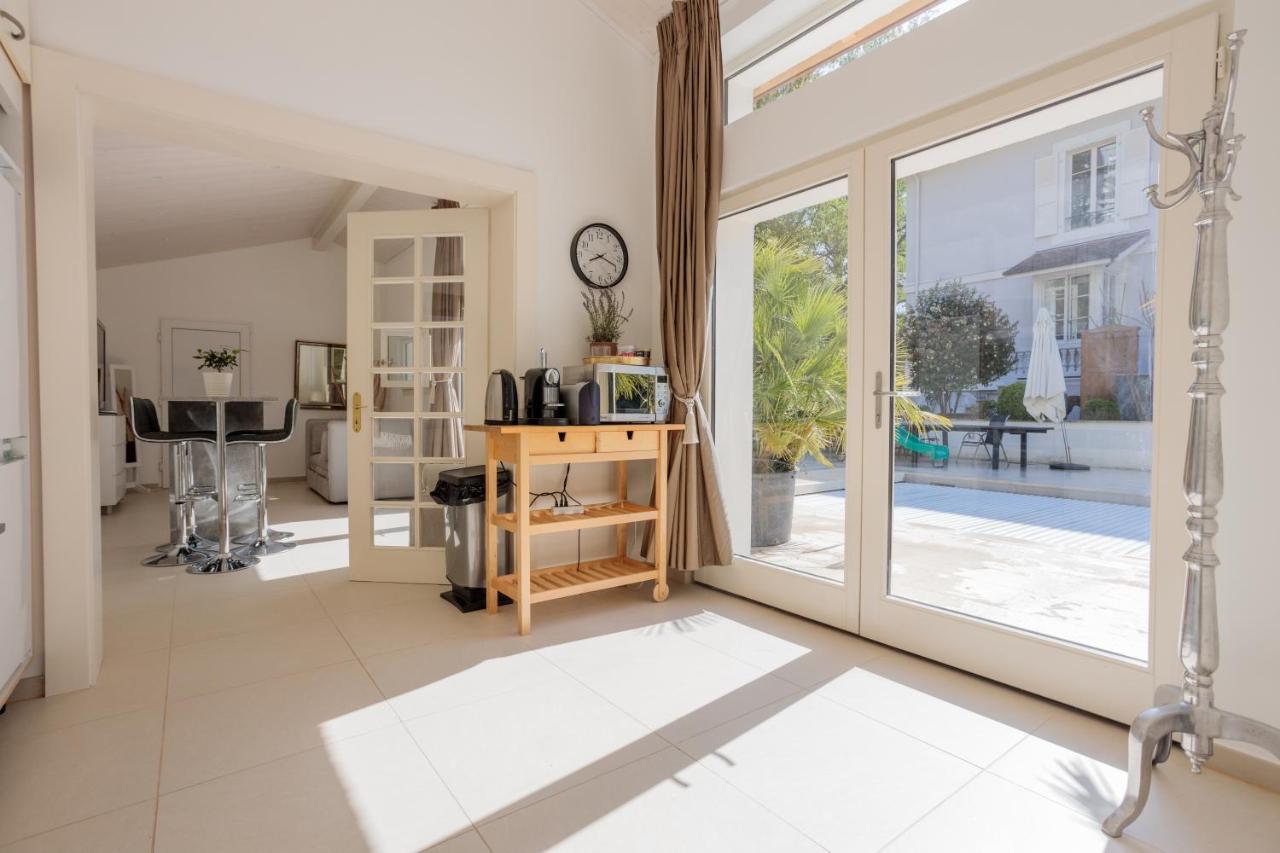 Mont-blanc Poolhouse Villa *